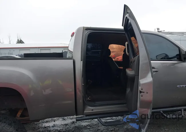 1GTHK23618F105695: 43831206