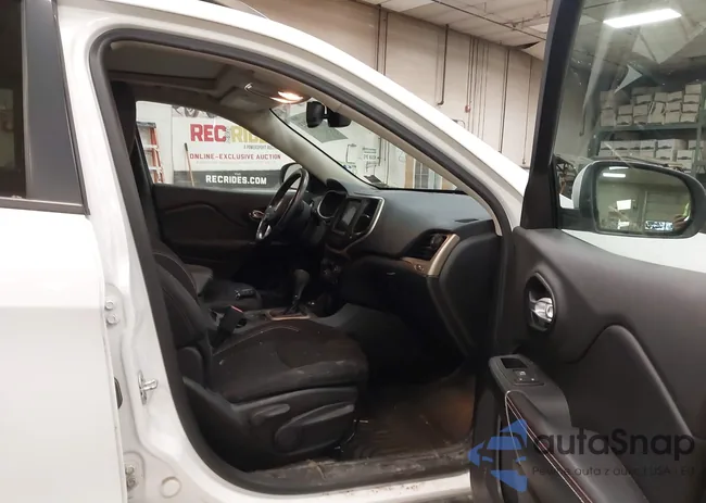 1C4PJMCS6GW277081: 43831213