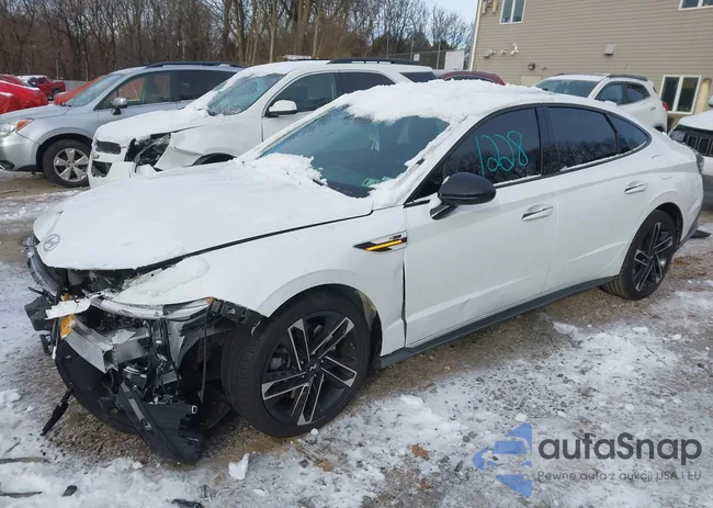 KMHL54JC0RA401159: 43831228