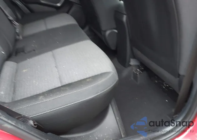 KNDJ23AU6L7732193: 43831330