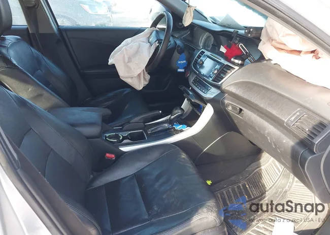 1HGCR2F83DA136118: 43831925