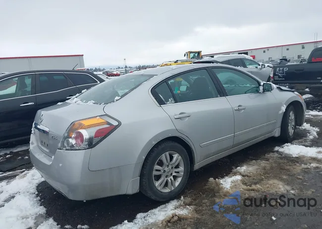 1N4AL2AP0CN476233: 43832053