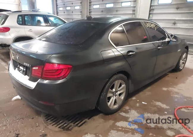 WBAXH5C52CDW07670: 43832113