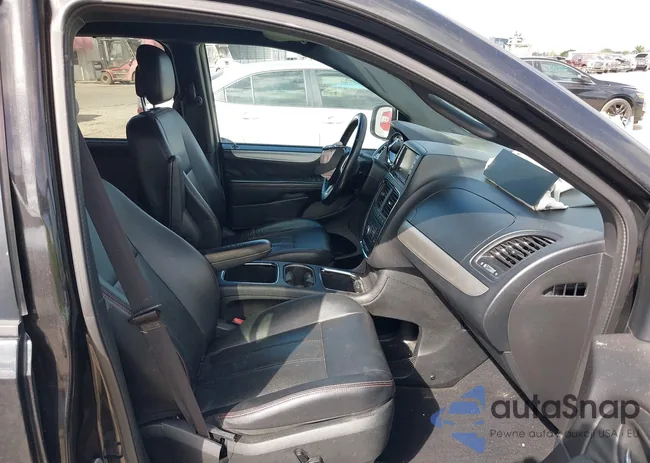 2C4RDGEG6HR596582: 43832142