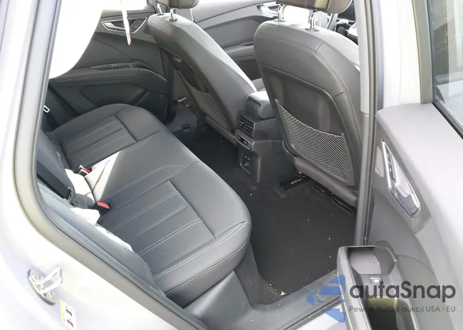 WA1LUBFZ4SP065831: 43832224