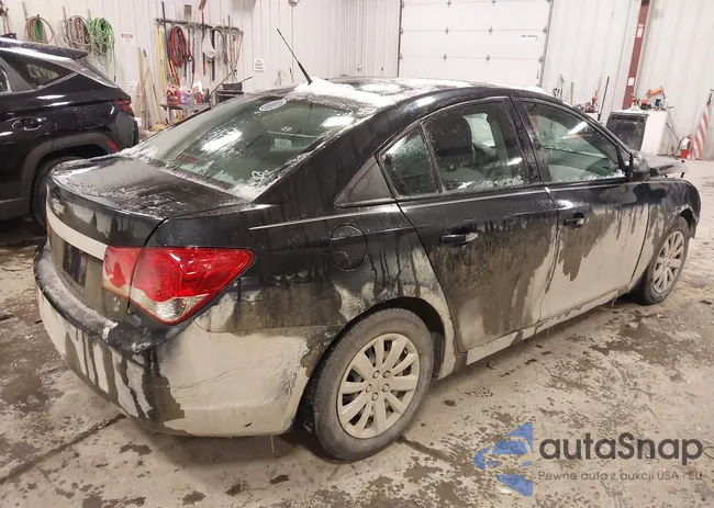 1G1PA5SH4E7329349: 43832464