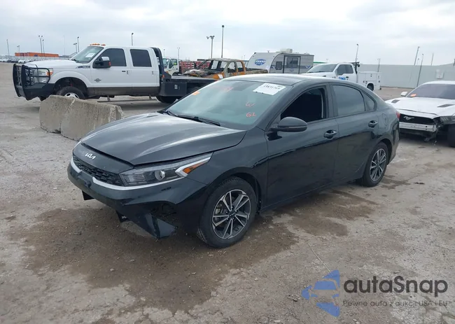 3KPF24AD8PE513320: 43831769