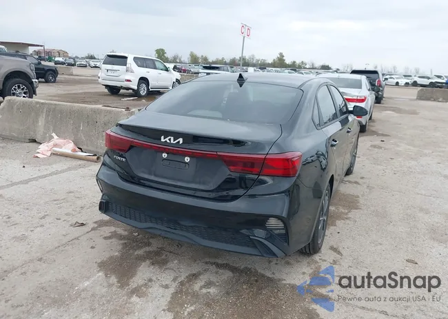 3KPF24AD8PE513320: 43831769