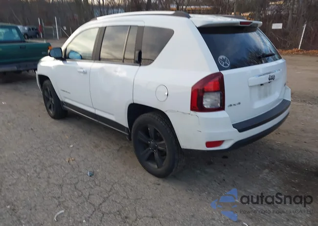 1C4NJDBB4ED879883: 43831786