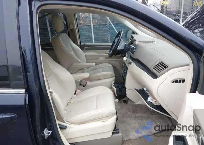 2V4RW3D15AR280277: 43831864