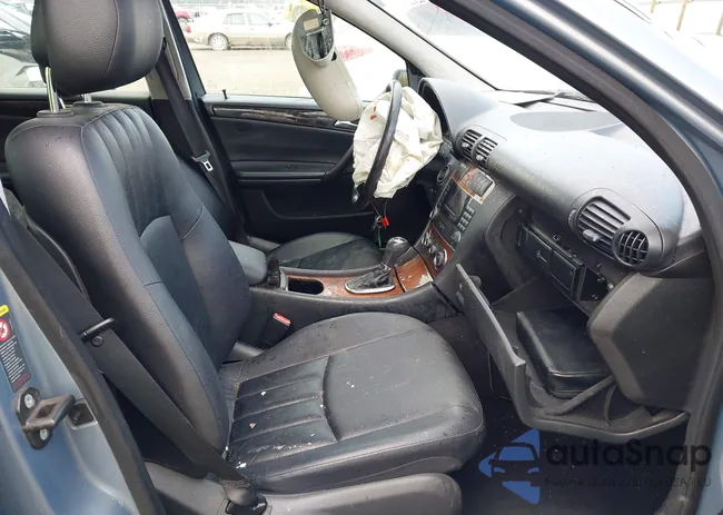 WDBRF56H96F731773: 43831889