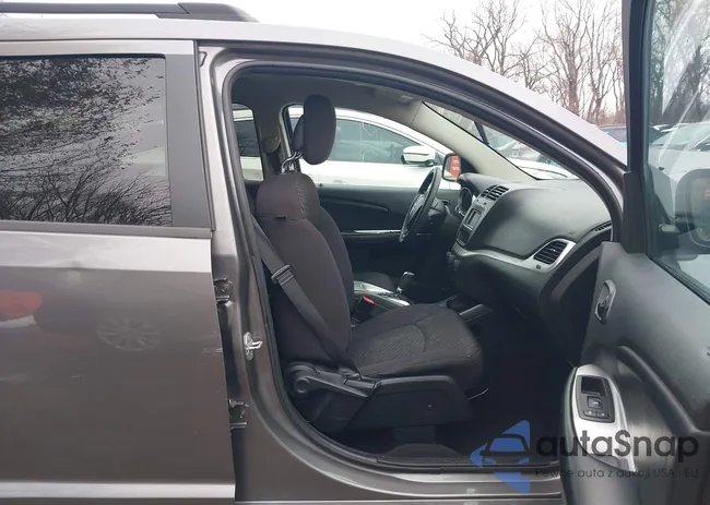 3C4PDDBG1DT614892: 43832952