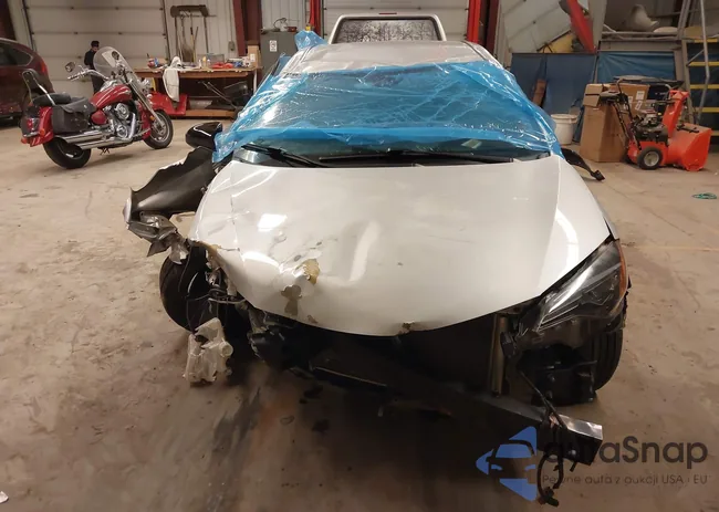 2T1BURHE8JC043686: 43832959