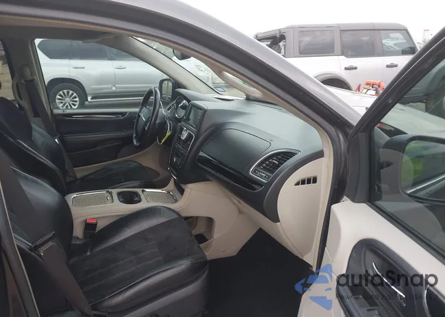 2C4RC1JG7GR127974: 43832960