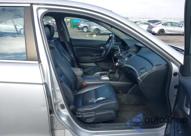 1HGCP2F61CA199396: 43833346