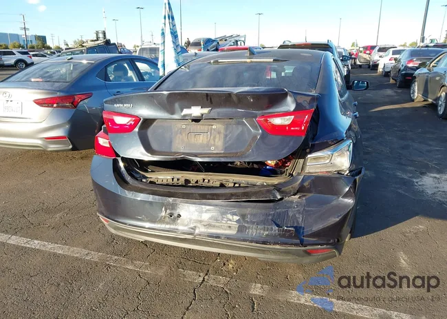 1G1ZB5ST0HF201808: 43833372