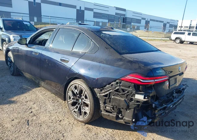 WBA43FJ04RCR18272: 43833419