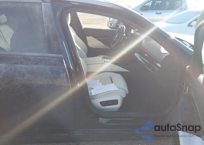 WBA43FJ04RCR18272: 43833419