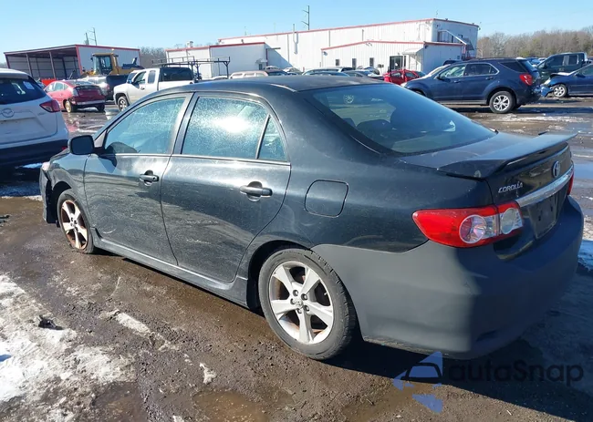 2T1BU4EE8BC575691: 43832778