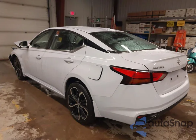 1N4BL4CW2RN364174: 43832792