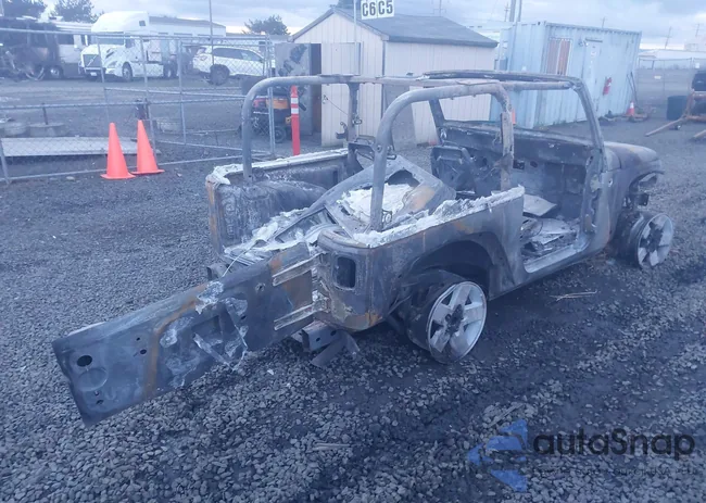 1J4FA24138L654260: 43834333