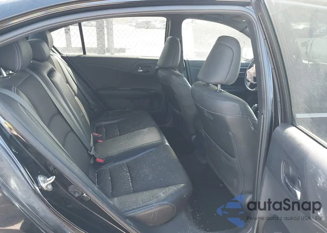 1HGCR2F52GA113147: 43833624