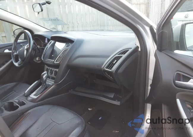 1FADP3F24DL227631: 43833665