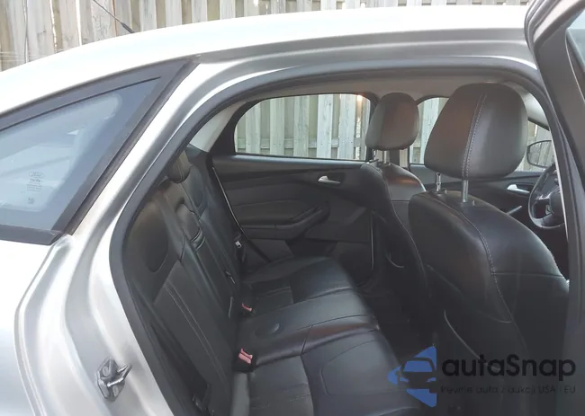 1FADP3F24DL227631: 43833665