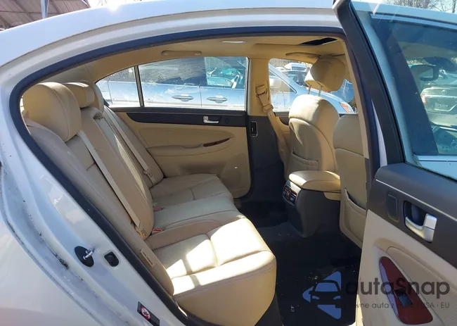 KMHGC4DD0CU196895: 43835153