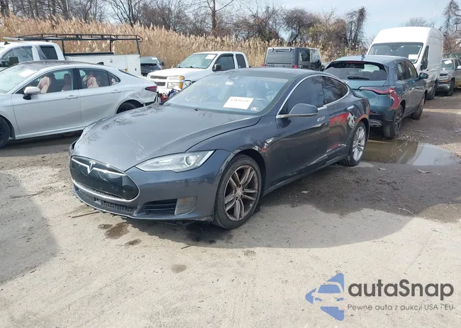 5YJSA1E12FF118221: 43835221