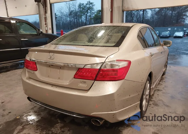 1HGCR3F88DA024694: 43834519