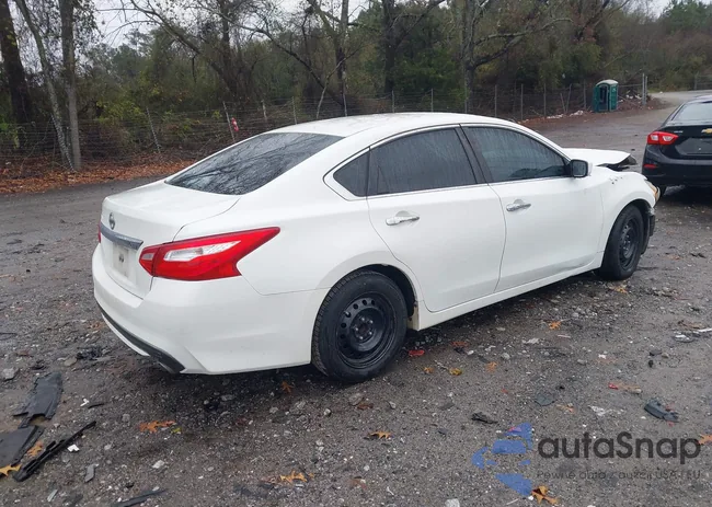 1N4AL3AP7GN304888: 43834543