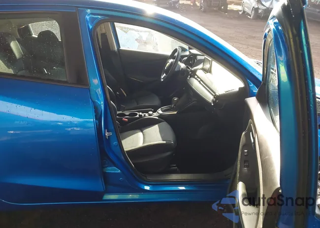 3MYDLBYV0HY186422: 43834553