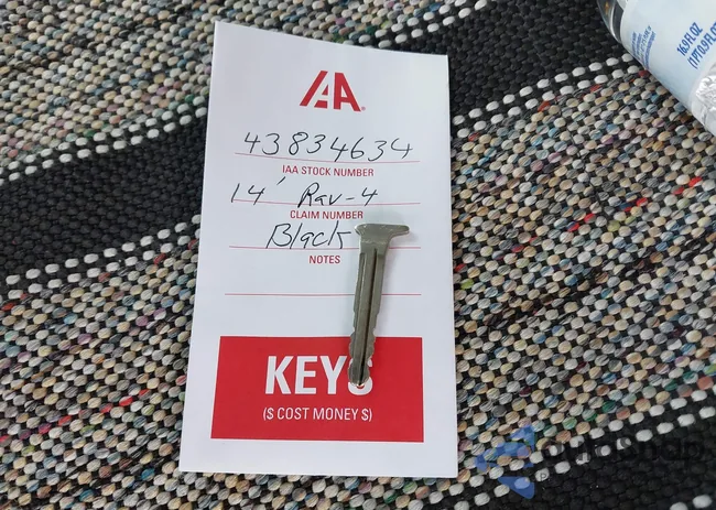 2T3RFREVXEW145628: 43834634