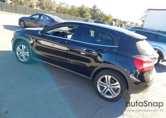 WDCTG4EB1GJ233152: 43834674