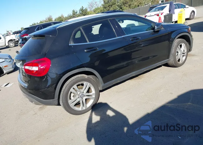 WDCTG4EB1GJ233152: 43834674