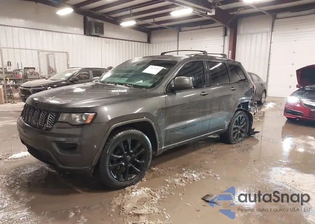 1C4RJFAGXJC135957: 43834683