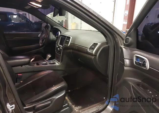 1C4RJFAGXJC135957: 43834683