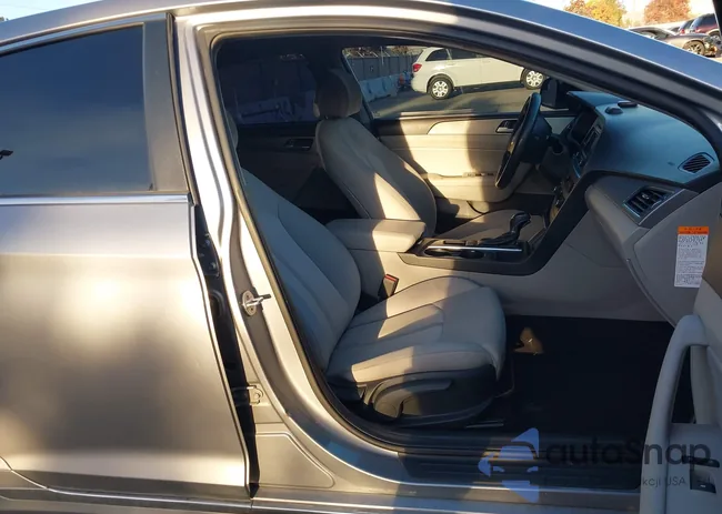 KMHE24L1XGA040579: 43836206