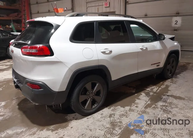 1C4PJMCS5GW276875: 43836306