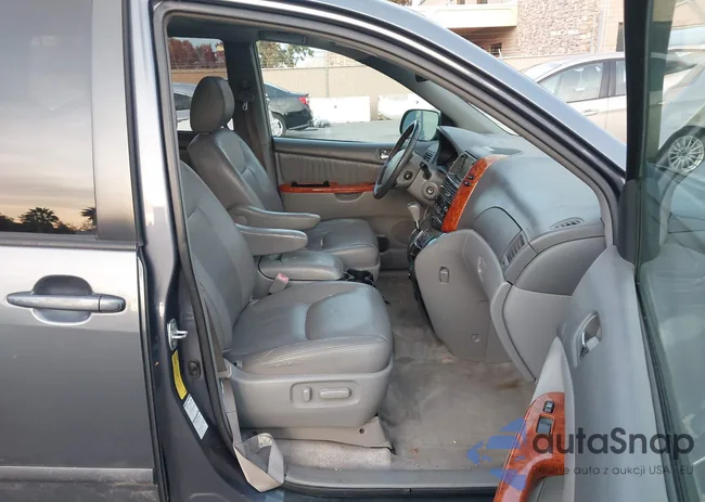 5TDBK22C09S026310: 43836457