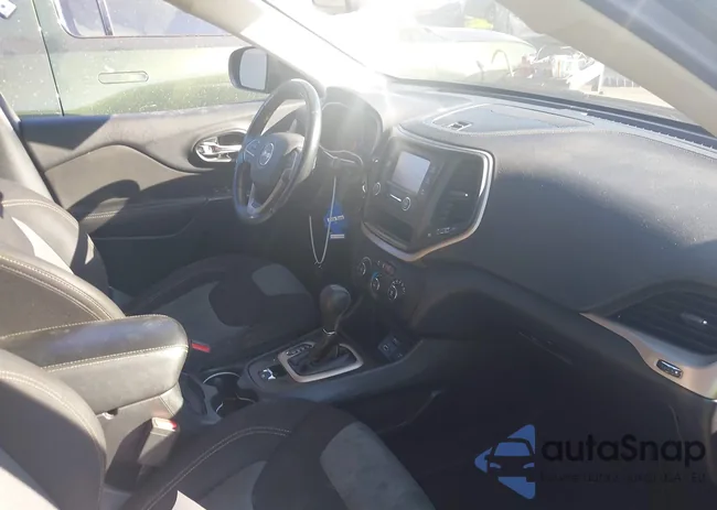 1C4PJLAB2GW329870: 43835720