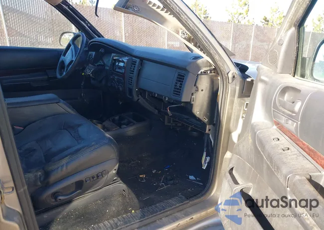 1B4HS28N81F543813: 43835834