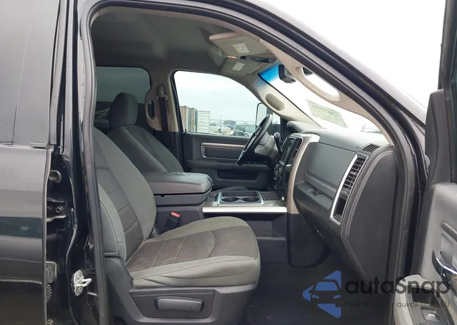 3C6UR5ML9FG563245: 43836995