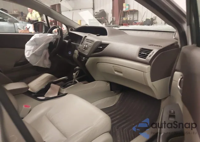 19XFB2F96CE326127: 43837166