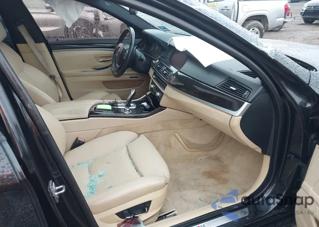 WBAFR7C52CC809662: 43837256