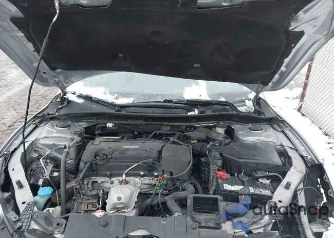 1HGCR2F33GA153705: 43837321