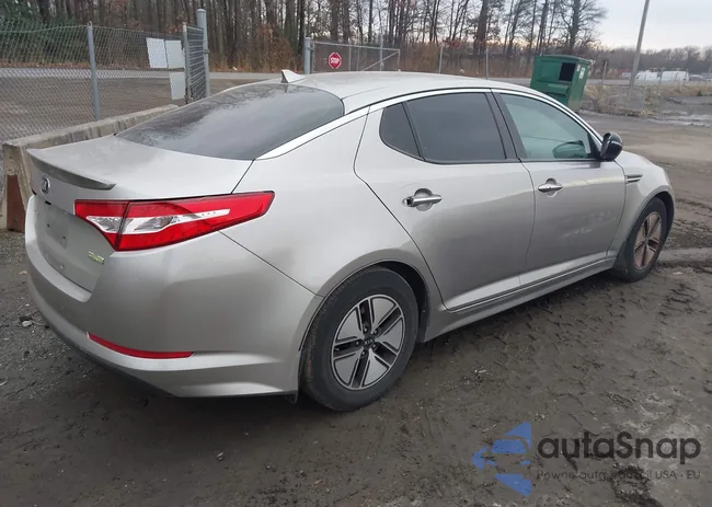 KNAGM4AD0D5056702: 43838079