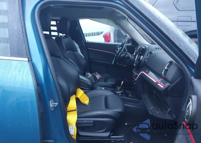 WMZYT5C39J3D81993: 43838097