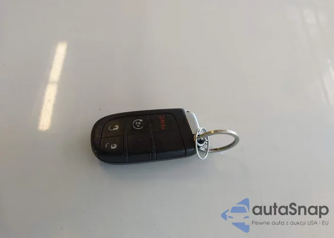 3C4NJCCB4LT179863: 43838195